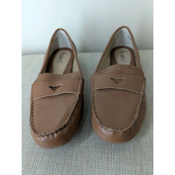 B.O.C Born Womens Loafer Size 9.5 Tan Brown Driving Moc Slip On Vegan Leather - Picture 1 of 7
